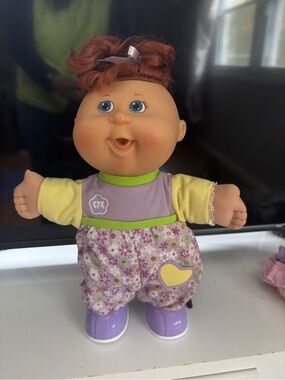 CPK cabbage patch kids collectable movable and talks